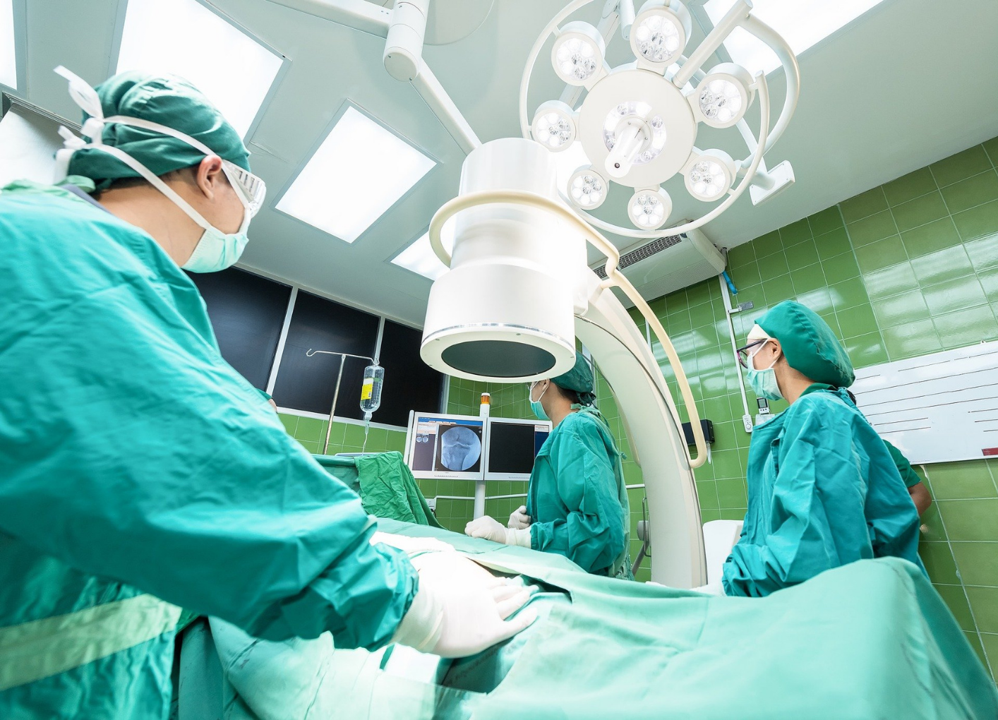The Pros and Cons of Using Artificial Intelligence (AI) in Healthcare